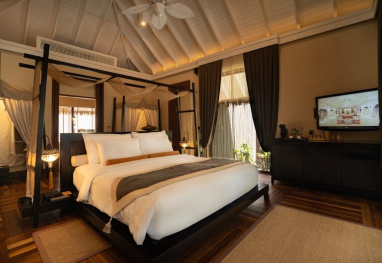 Ayada Beach Suite mit Pool