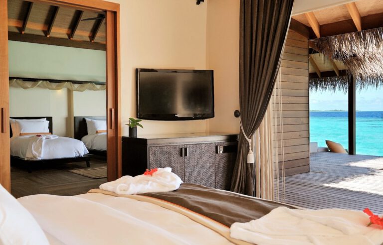 Sunset Ocean Family Suite