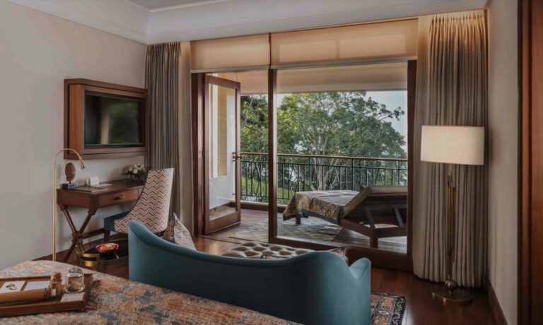 log in: 63452347 Deluxe aDeluxe Palace Garden View RoomPalace Garden View Room