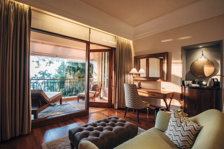 Deluxe Palace Garden View Room